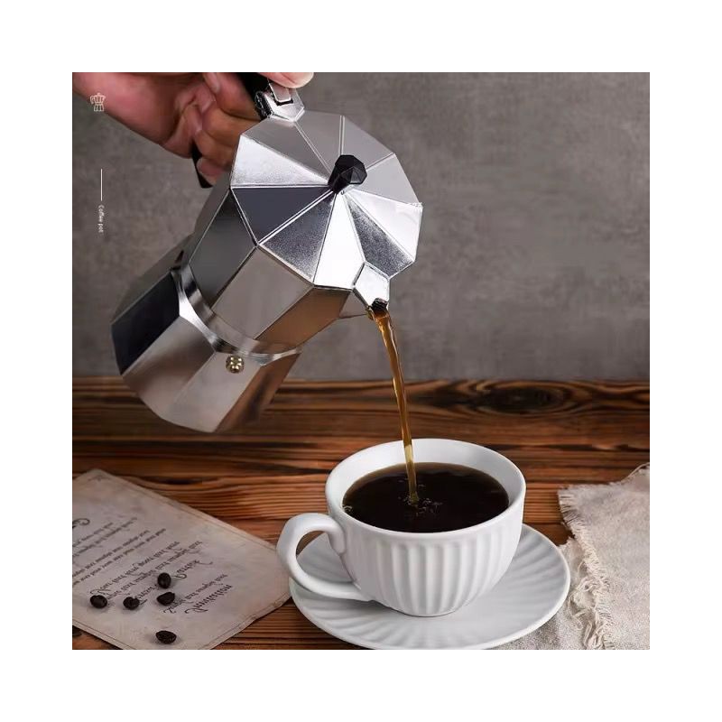 CAFETIERE EXPRESSSO EN ALUMINIUM 6 TASSES -300ML-