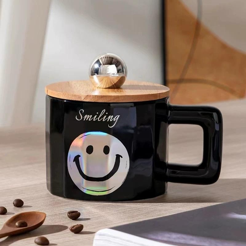 CHOPE CERAMIQUE AVEC COUVERCLE EN BOIS A MOTIF SMILE -450ML-