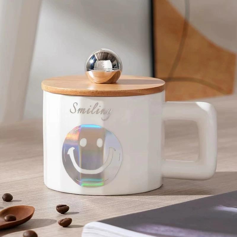 CHOPE CERAMIQUE AVEC COUVERCLE EN BOIS A MOTIF SMILE -450ML-