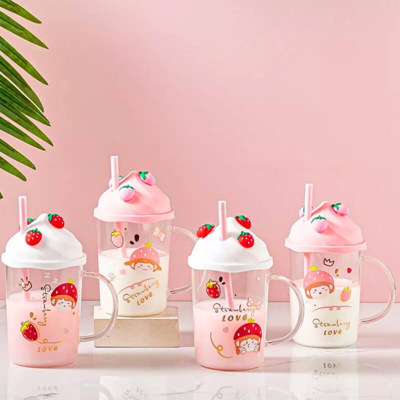 CHOPE - MUG EN VERRE AVEC COUVERCLE EN SILICONE A MOTIF FRAISE -450ML-