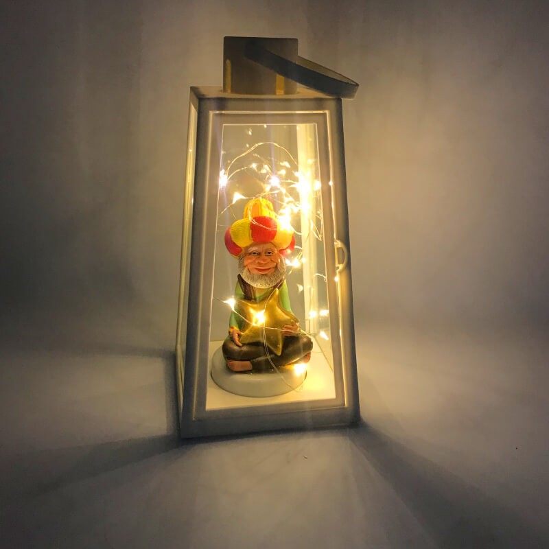 LANTERNE LED AVEC PIECE DECORATIVE EN RESINE - FANANIS-