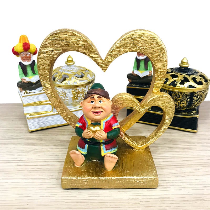 PIECE DECORATIVE EN RESINE -FANANIS-