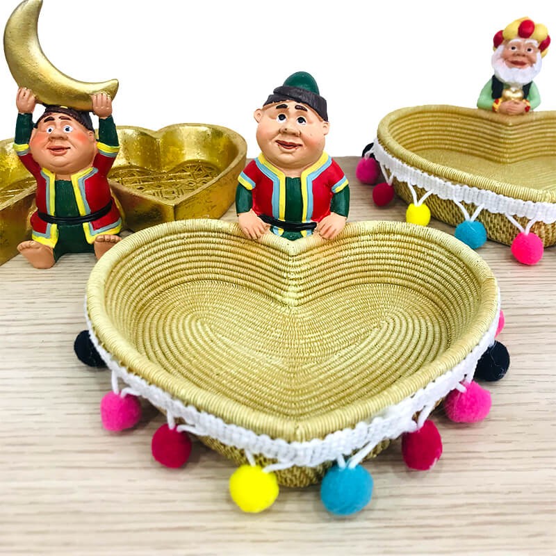 PLATEAU AVEC PIECE DECORATIVE EN RESINE -FANANIS GROS-