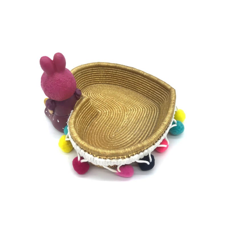 PLATEAU AVEC PIECE DECORATIVE EN RESINE FILLE - RAMADHAN-