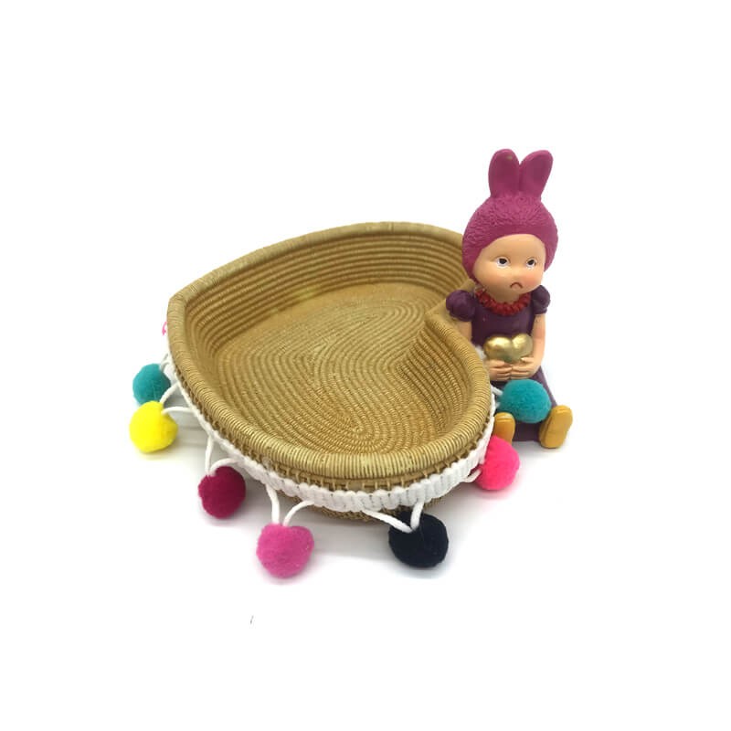 PLATEAU AVEC PIECE DECORATIVE EN RESINE FILLE - RAMADHAN-