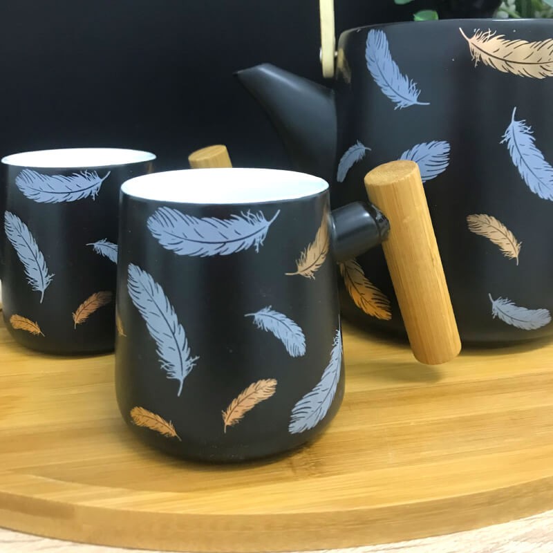 SERVICE CAFE EN CERAMIQUE AVEC PLATEAU EN BOIS UNE THÉIÈRE ET 6 TASSES