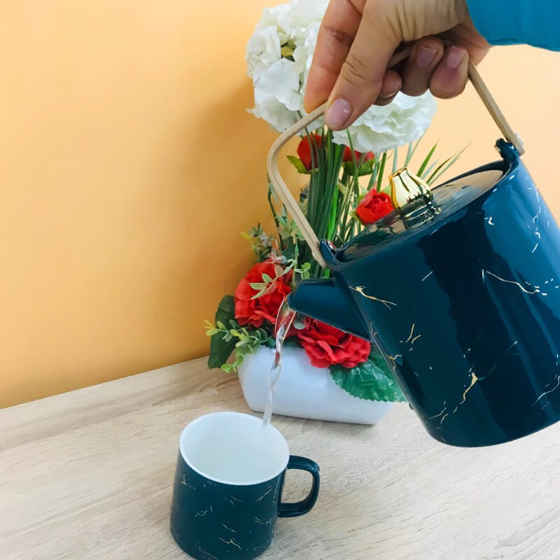 SERVICE CAFE EN CERAMIQUE AVEC UN SUPPORT EN BOIS UNE THÉIÈRE ET 6 TASSES